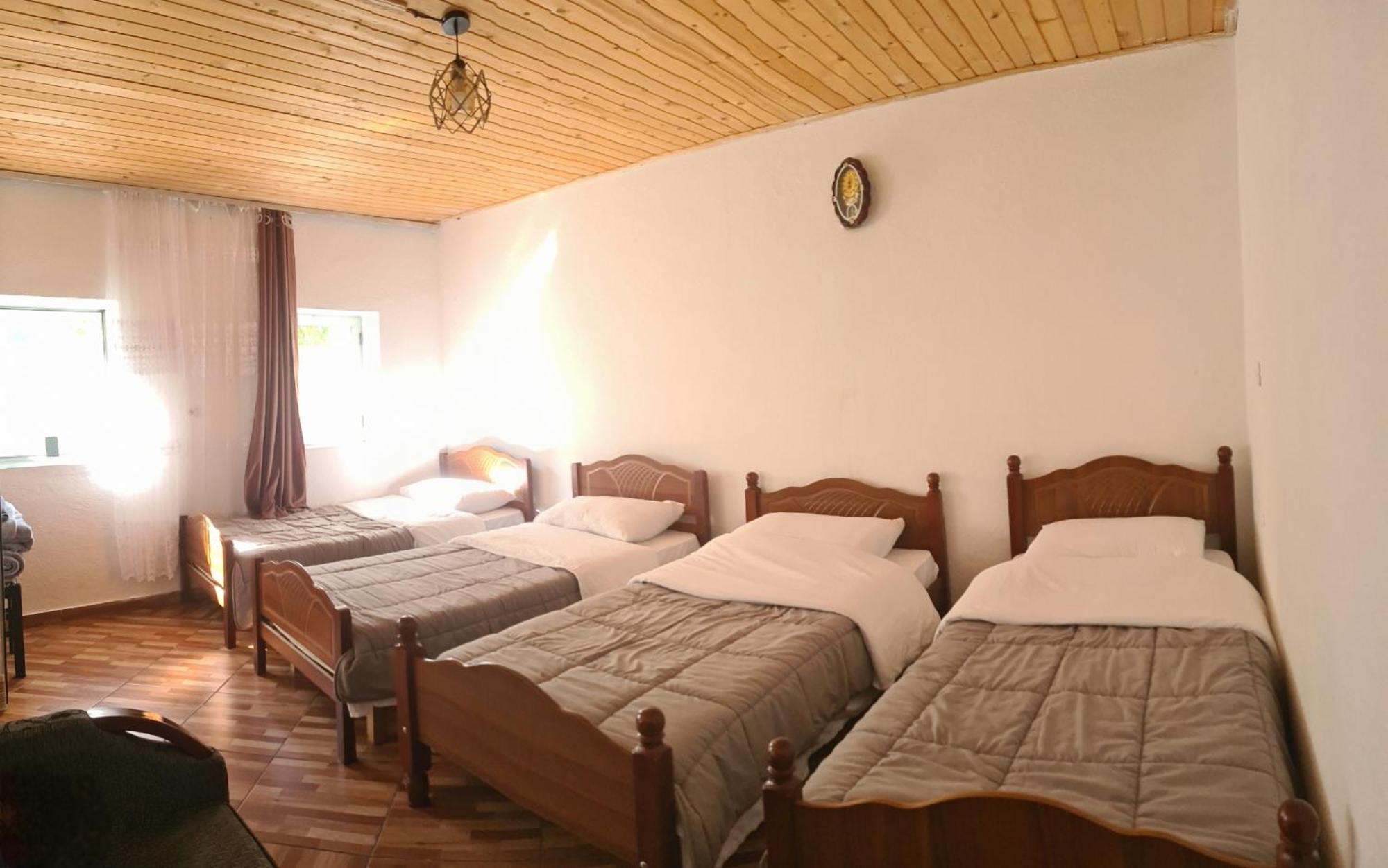 Guest House Emanueli Tropoje 외부 사진